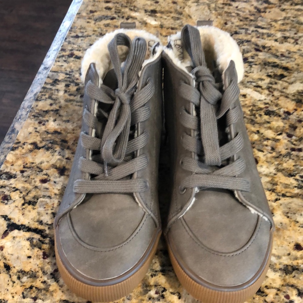 New cat & Jack shoes